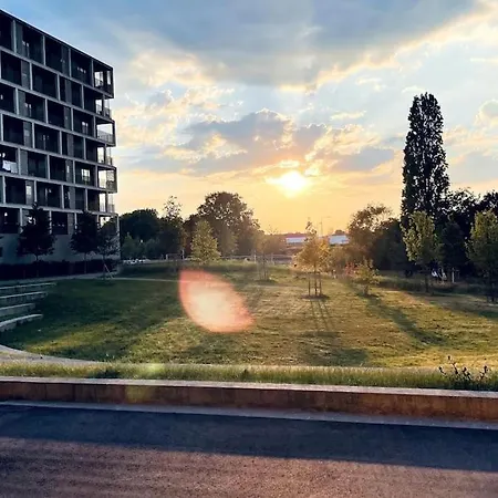 Beautiful High Standard Lägenhet *